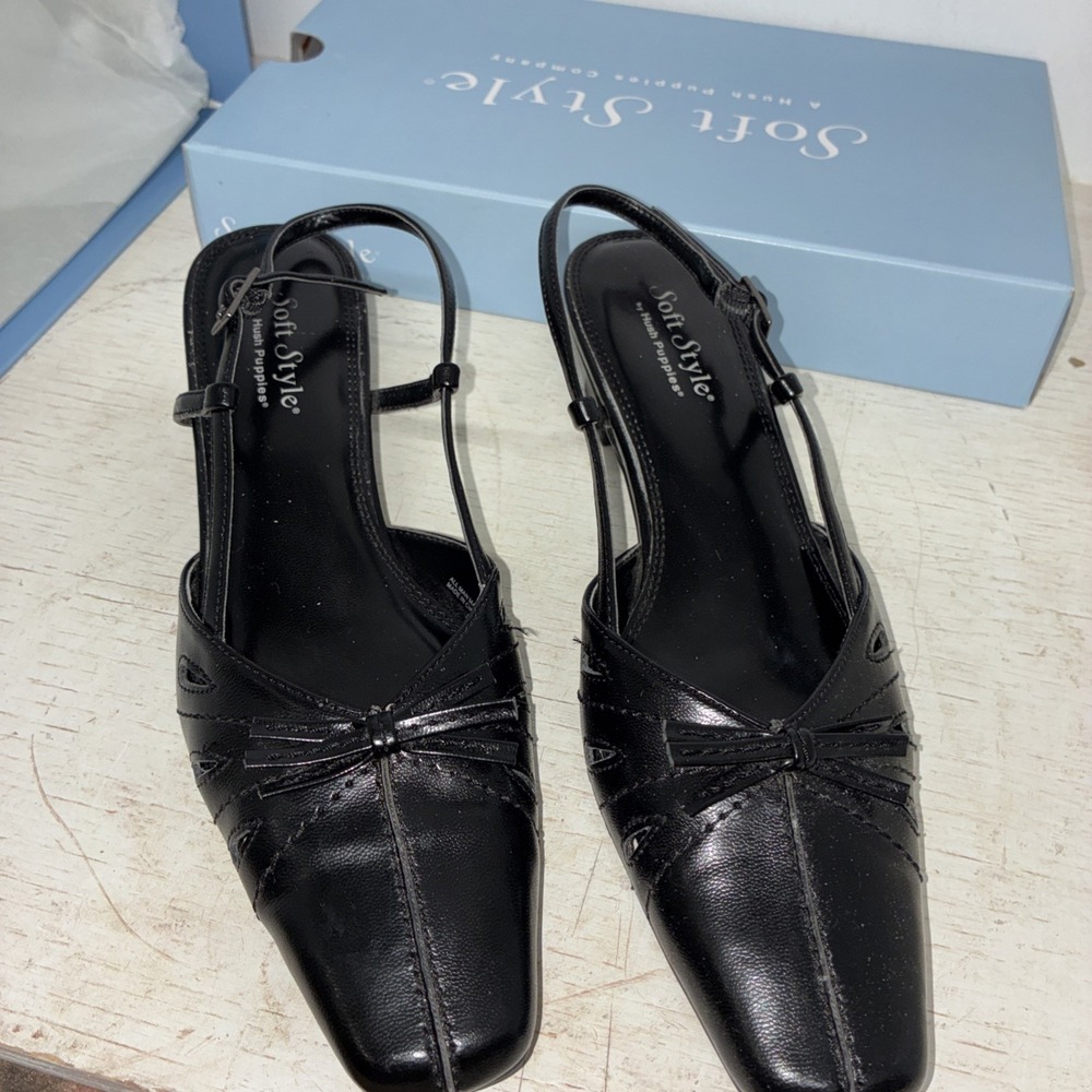 soft style hush puppies size 7.5M Gina black smooth With Box
